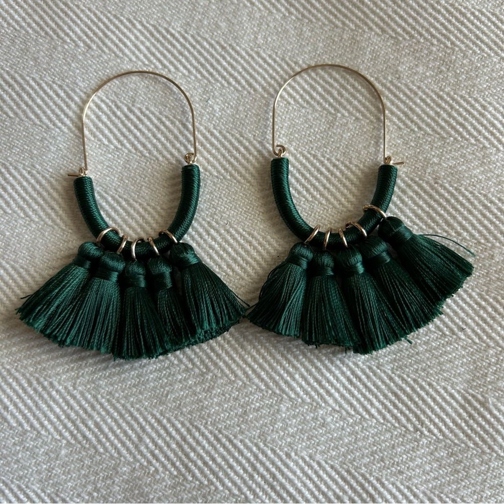 Green Gold Fringe Tassel Oval Earrings Bohemian Crottagecore Design Style